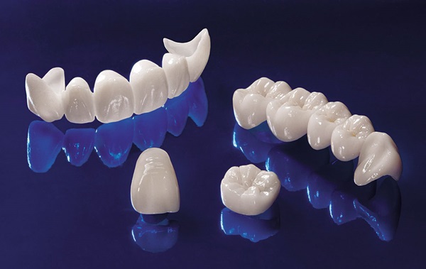Răng sứ Cercon và Cercon HT là hai loại răng sứ khá được ưa chuộng hiện nay