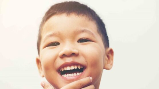 Có nên trám răng cho trẻ không hay phải xử lý thế nào?