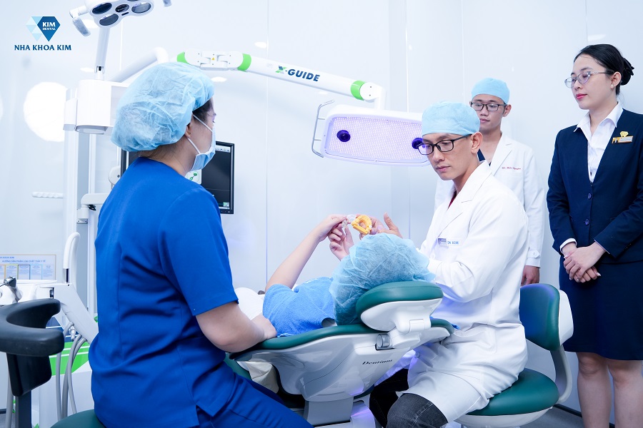 Robot cấy ghép Implant X-Guide tại Nha Khoa Kim Quận 11