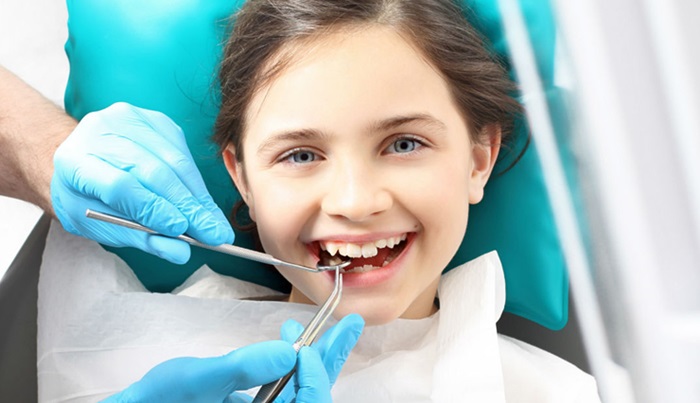 Nhổ răng trẻ em nhanh chóng, nhẹ nhàng và không gây đau đớn 1