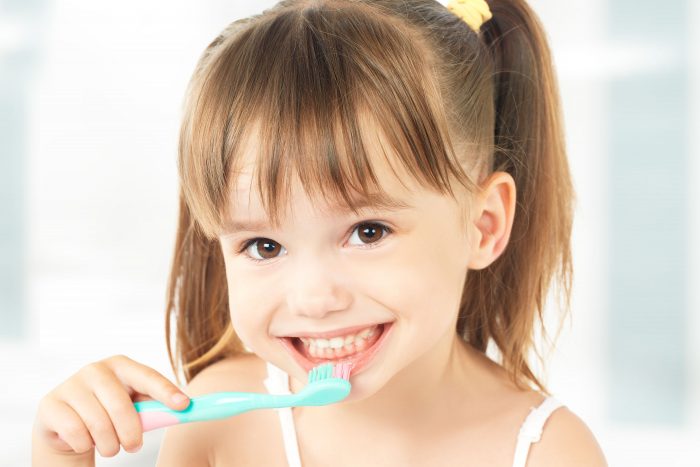 Có nên sử dụng sản phẩm làm trắng răng cho trẻ em không?
