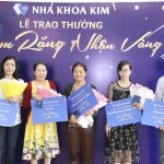 Rạng rỡ răng xinh, rinh vàng óng ánh tại Nha Khoa Kim Rạng rỡ răng xinh, rinh vàng óng ánh tại Nha Khoa Kim