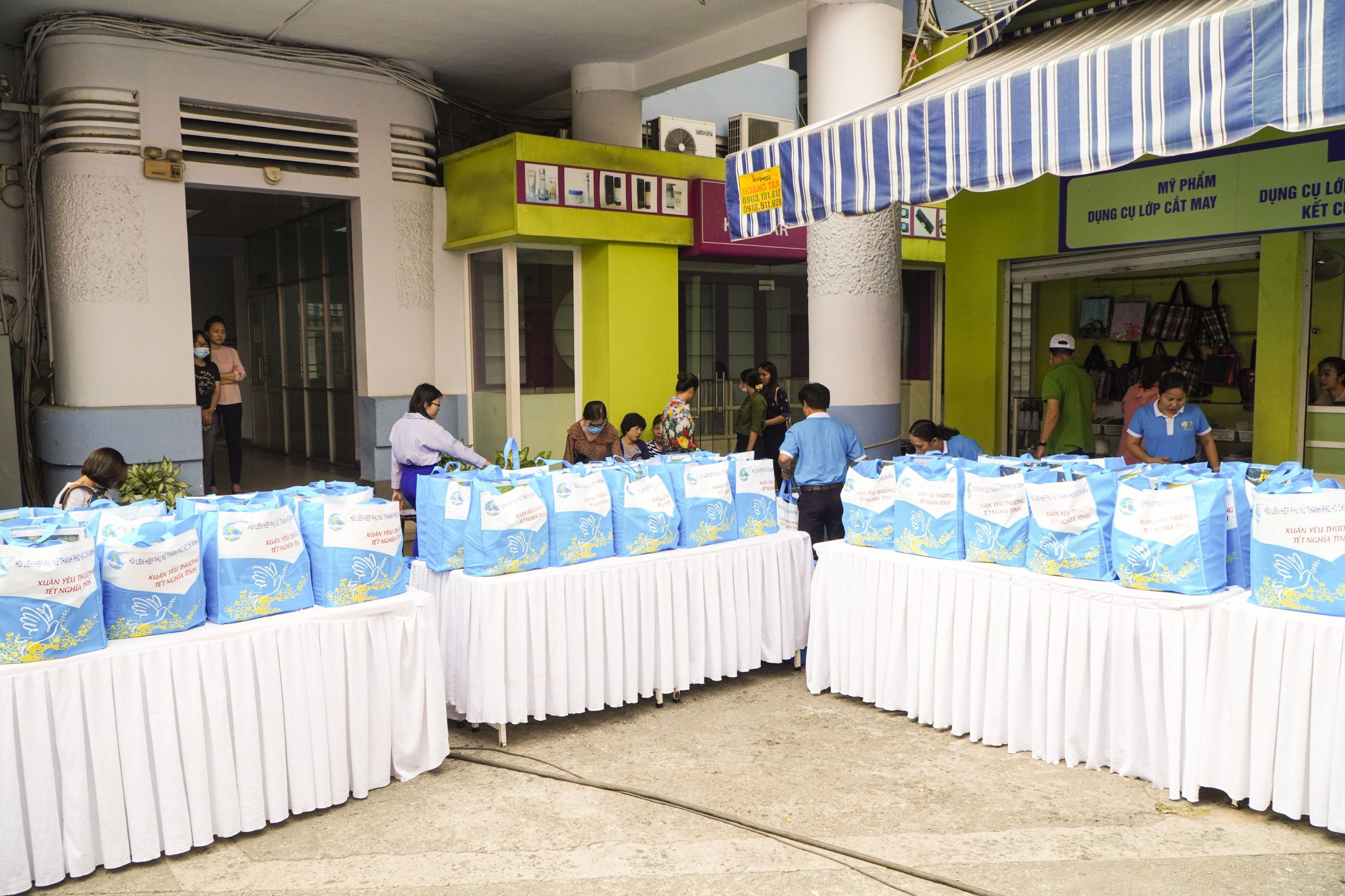khu vực ttrao quà