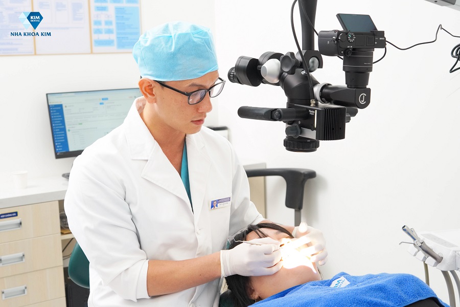 Kính hiển vi nha khoa hiện đại tại Nha Khoa Kim