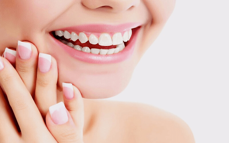 Răng sứ Titan có tuổi thọ dài hơn răng sứ kim loại