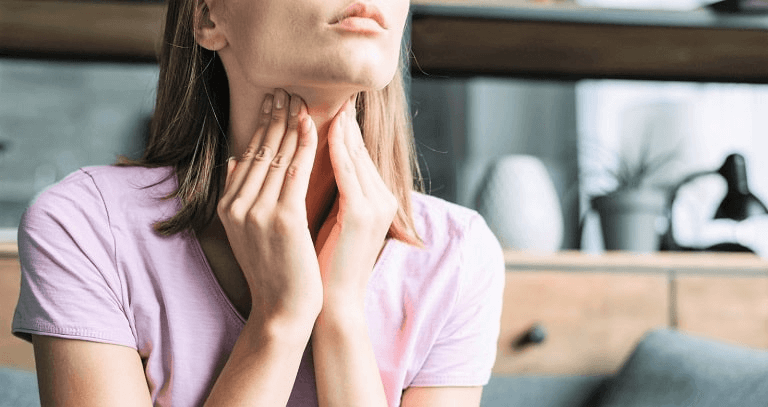 Viêm amidan khiến bạn đau tai khi nuốt nước bọt