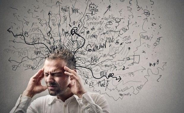 Căng thẳng kéo dài có thể khiến bạn nghiến răng khi ngủ