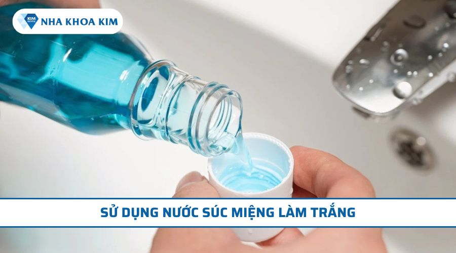 Sử dụng nước súc miệng làm trắng