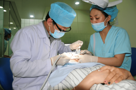 Viêm Nha Chu răng là gì? Quy trình điều trị ra sao tại Nha Khoa Kim?