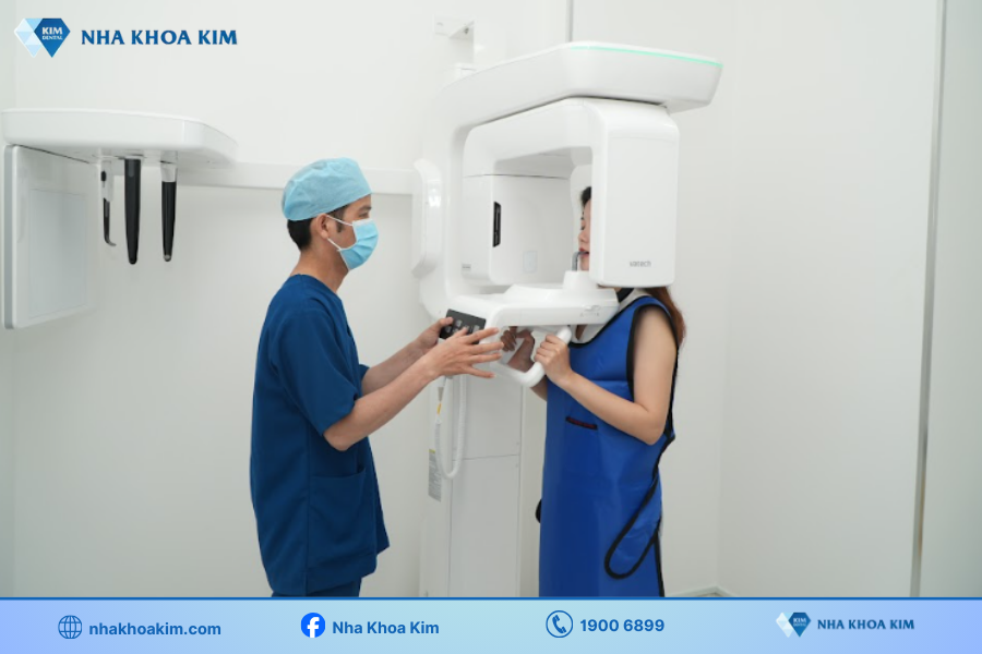 Khách hàng chụp phim Combeam CT tại Nha Khoa Kim quận 1