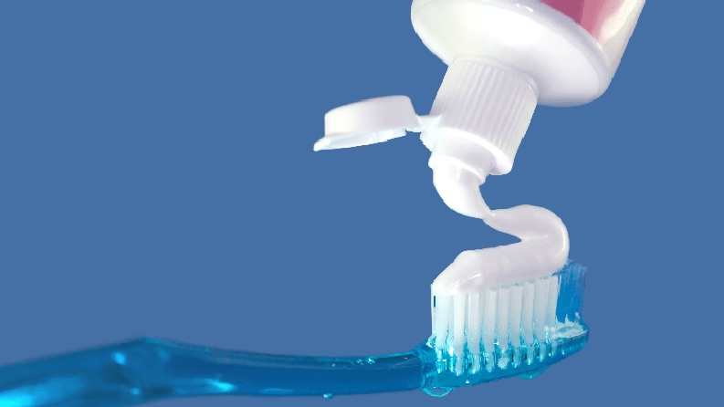 Vì sao chải răng bằng kem đánh răng lại quan trọng?