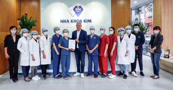 Nha Khoa Kim liên tục cập nhật, nâng cao tiêu chuẩn quy trình vô trùng, chống nhiễm khuẩn