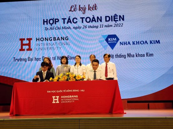 Ký kết hợp tác toàn diện giữa Đại học Quốc tế Hồng Bàng và Nha khoa Kim