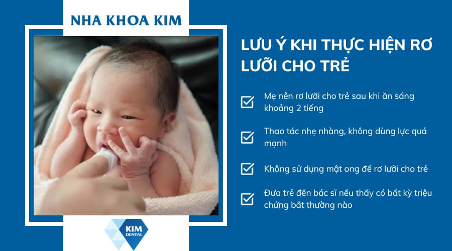 4 Điều mẹ cần lưu ý khi rơ lưỡi cho trẻ sơ sinh